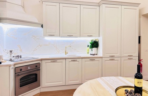 Repubblica Apartment | Elegant 3-bedroom apartment with a bathtub and a charming view of Rome