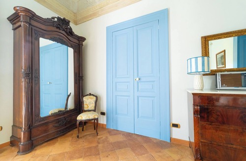 Piano di Sorrento Apartment | Elegant and cozy house inside historic villa with charm and history