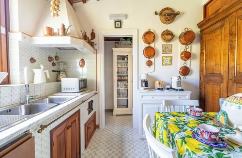 Piano di Sorrento Apartment | Elegant and cozy house inside historic villa with charm and history