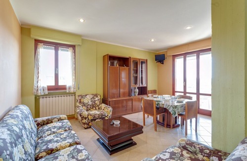 Tuoro sul Trasimeno Apartment | Elegant apartment with swimming pool and gym on Lake Trasimeno