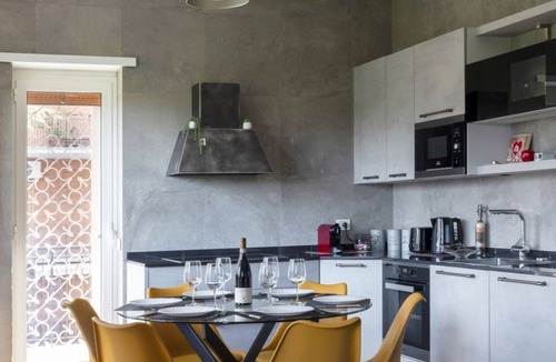 Aurelio Apartment | Elegant apartment ideal for families, couples, or travelers seeking comfort and style. Contemporary furnishings blend seamlessly with the tranquility of the surrounding greenery. The apartment comprises a spacious and bright living room, two bedrooms, a