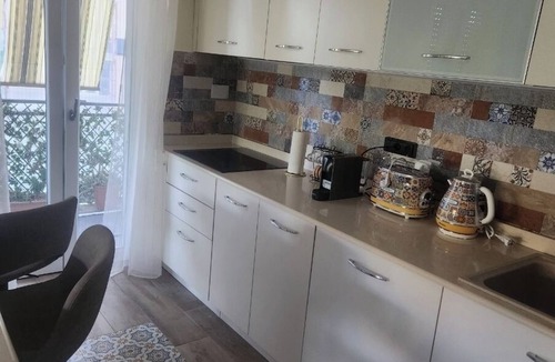 Quartiere XIII Aurelio House | Elegant Apartment Near Vatican with spacious balcony