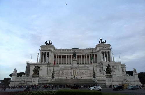 Monti Apartment | Elegant Apartment Rome Colosseum