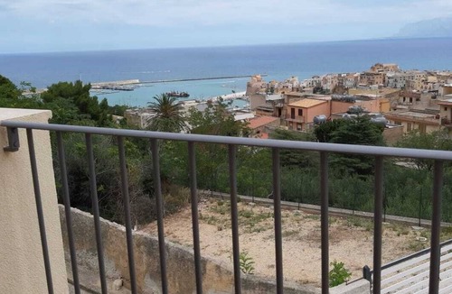 Castellammare del Golfo House | Elegant panoramic house with large terrace overlooking the sea