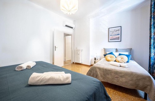 Testaccio Apartment | Elegant King Apartment in Testaccio Walk to Colosseum