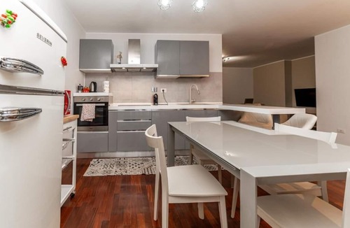 Monte Sacro Apartment | Elegant Penthouse - Metro Conca d'Oro