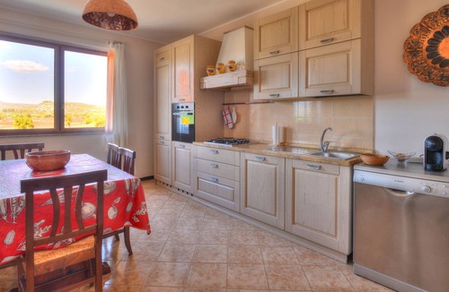 Syracuse Villa | Elegant sizilin villa in the countryside with overflow pool near Siracusa