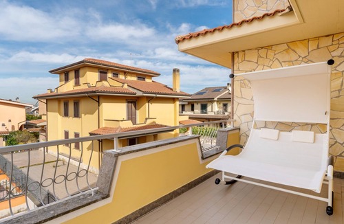 Ciampino Villa | Elegant Villa with Swimming Pool and Large Outdoor Spaces in Rome Ciampino !