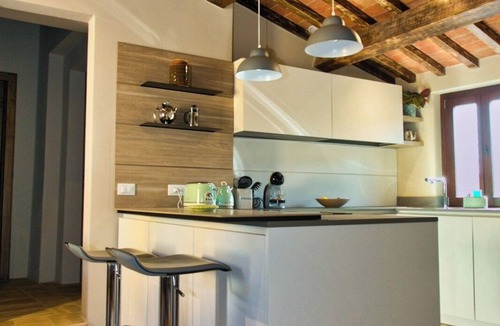 Montone Apartment | Elegante appartamento affacciato sulla piazza principale di Montone