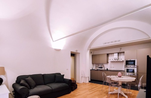 L'antico Ghetto Ebraico House | Elegante Appartamento Alle Due Torri By Wonderful Italy