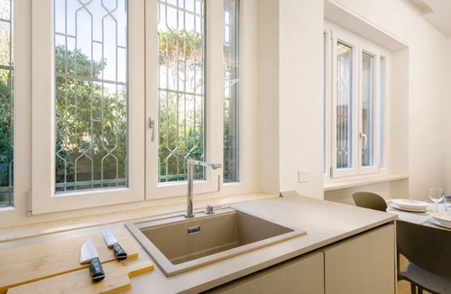 Ripa Apartment | Elegantis.it Aventino Suite Apartment - Colosseo, Metro and Circo Massimo Nearby