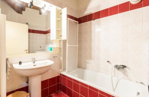 Fossolo Apartment | Emilia Levante 2, Bologna by Short Holidays
