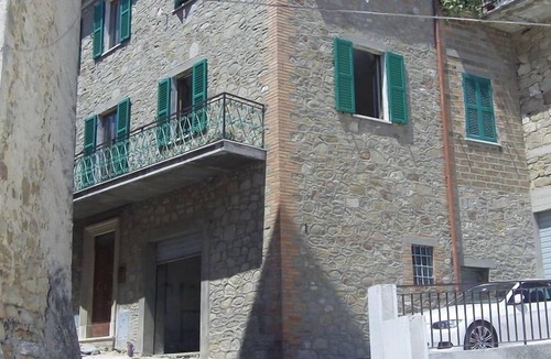 Gualdo Cattaneo House | Entire private house away from tourists in a small Italian town