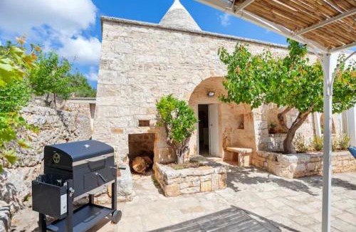 L'Assunta Villa | Eremo Sant'Antonio - Villa & Trullo with Pool, Terrace and Parking