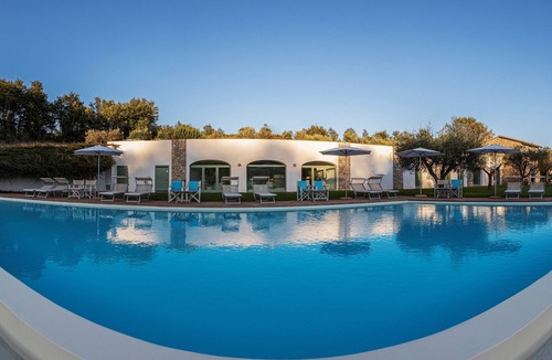 Vagli Villa | Estate in the heart of Umbria. Villa with 6 rooms, infinity pool and SPA