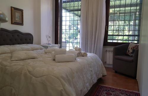 Torrino Apartment | EUR Charme Apt&GARDEN