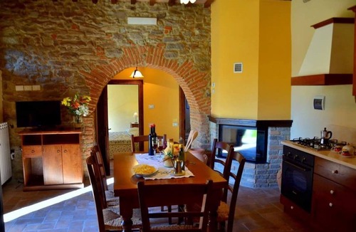 Terontola Apartment | Excellent value for money - Poppy