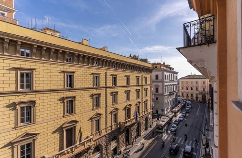 Rione II Trevi Apartment | Exceptional Penthouse by Fori Imperiali – Rome’s History, Your Backdrop