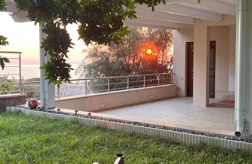 Macari Apartment | Exceptional sea view in Macari- Apartment, barbecue and air conditioning