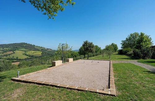 Campagnatico House | Exclusive villa with panoramic pool and gym