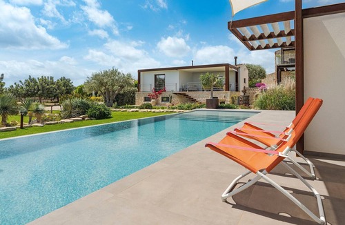 Rosolini Villa | Exclusive villa with large private pool in Rosolini - DiCasaInSicilia