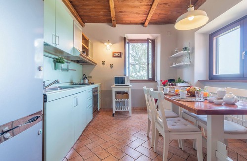 Capranica House | Family apartment with swimming pool.