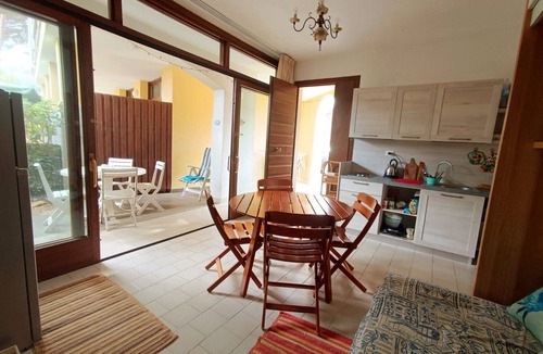 Naregno House | Fantastic Holiday Apartment Close to the Beach with Air Conditioning and Terrace; Pets are Allowed