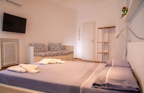 Municipio 2 Apartment | Fara1 GuestHouse