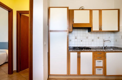Pian di Rocca House | Farmhouse 'Ruggeri - Casa Rosa' with Shared Garden, Wi-Fi and Air Conditioning