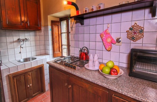 Monte Santa Maria Tiberina House | Farmhouse in Umbria near Palazzo Bourbon