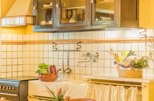 Viterbo Apartment | Farmhouse Tenuta Serpepe - Cornflower Grande