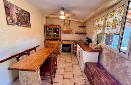 Pitigliano House | Farmhouse "Volpe" with Shared Pool, Private Terrace & Wi-Fi