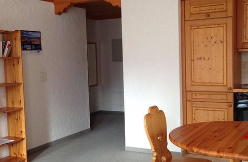 St. Stephan Apartment | Favre OG Ost Appartement/Fewo, Dusche oder Bad, WC, 1 Schlafraum 2-Bett-Wohnung by Interhome