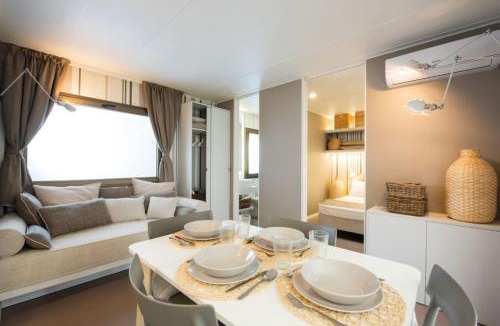 Zadina Pineta House | Ferienpark Cesenatico Mobilehome Ven für 5 Personen