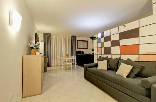 Quartiere XIII Aurelio Apartment | Fermata San Pietro - appartamento con parcheggio