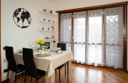 Centro Giano Apartment | Fiera & Airport-Suite Leonardo Relax- Garden & wi-fi free