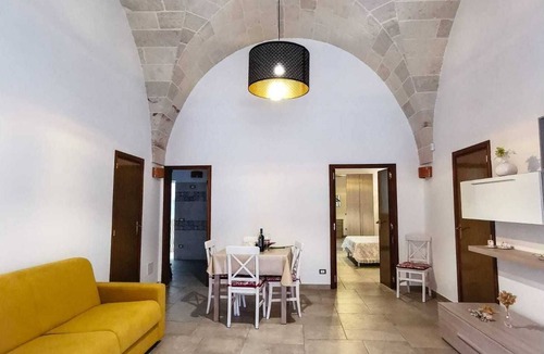 Grottaglie Apartment | Finely renovated apartment in the center of Grottaglie
