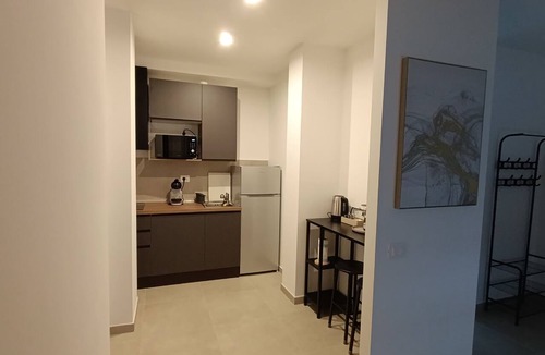 Ostiense Apartment | Finely renovated Skyline apartment adjacent to Garbatella Park