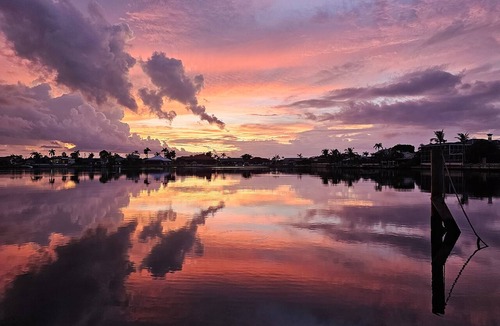 Eight Lakes Villa | First class location by Lake Britannia with direct gulf access