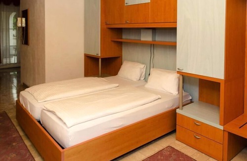 Podersdorf am See Apartment | Flat in Podersdorf am See with balcony