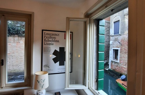 Santa Croce Apartment | Flat with garden and canal view, in Venice Town Center (San Polo neighborhood!)