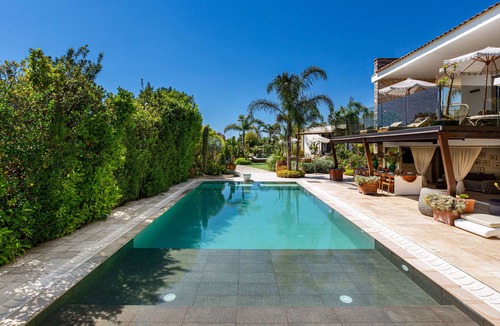Depressa Villa | Flora Jungle Retreat by Perle di Puglia