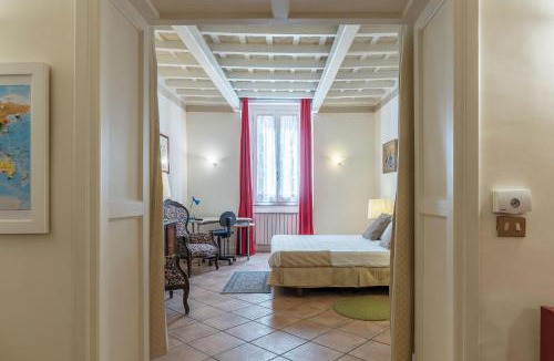 Rione IV Campo Marzio Apartment | Fontanella Borghese Apartment - FromHometoRome