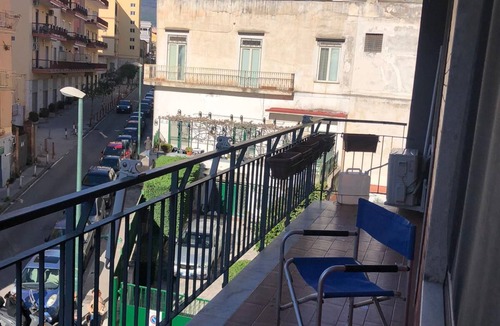 Torre Annunziata Apartment | Frank House: between Naples, Pompeii and Sorrento