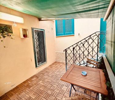 Civitavecchia Apartment | Garden Suite