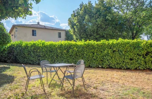 Bagnaia Cottage | Geraneo 2 - Small and quaint apartment on the second floor