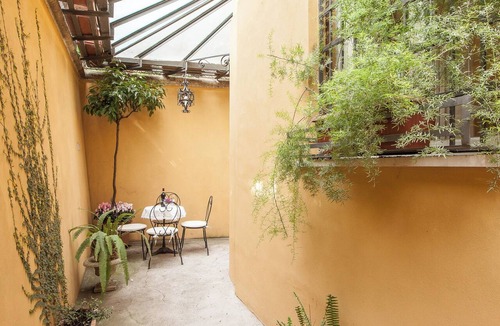 Rione XI Sant'Angelo Apartment | Ghetto Garden Apartment