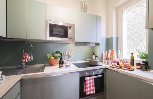 Tuoro sul Trasimeno Villa | Giano al Trasimeno house with large outdoor Jacuzzi 6/8 seats