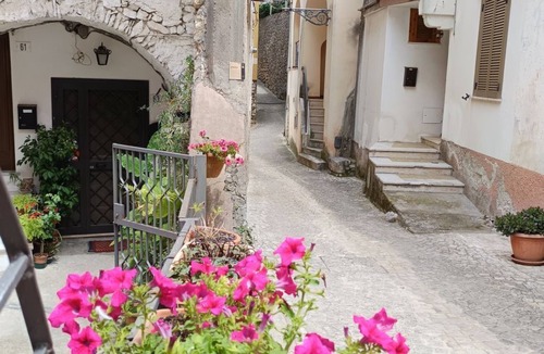 Formia Apartment | Giardino dei Limoni by Interhome