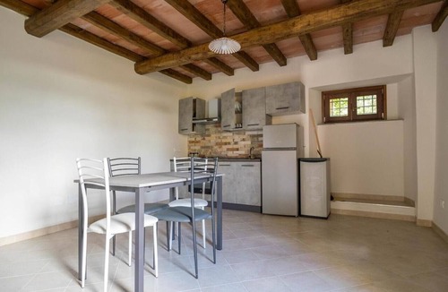 Torchiara Apartment | Giardino Siniscalchi Apartment 2 with Wi-Fi and Air Conditioning